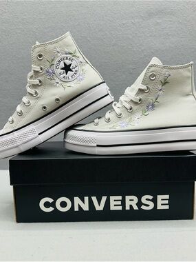 Converse CTAS Lift Hi Top Women Size 10 Gray Floral Embroidered A17484C NEW
